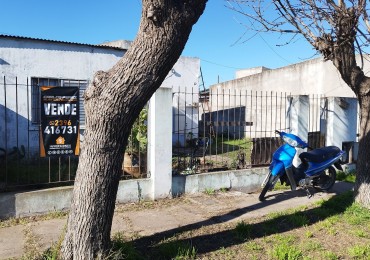 CASA EN BARRIO DEL CARMEN. CARLOS CASARES